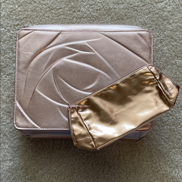 Lancôme 2024 holiday limited edition Cosmetic Bag Set in rose gold - Picture 1 of 13